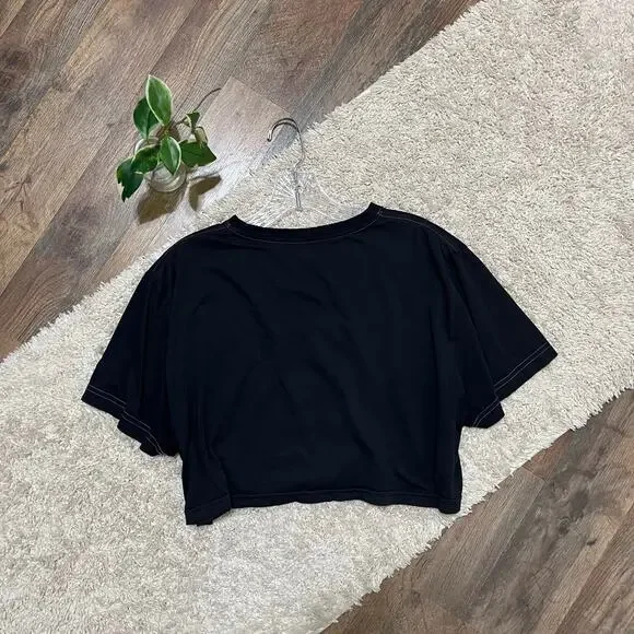 Lacoste Size 6 Oversized Black Pink V-Neck Cropped Short Sleeve Crewneck Tee - Picture 4 of 4